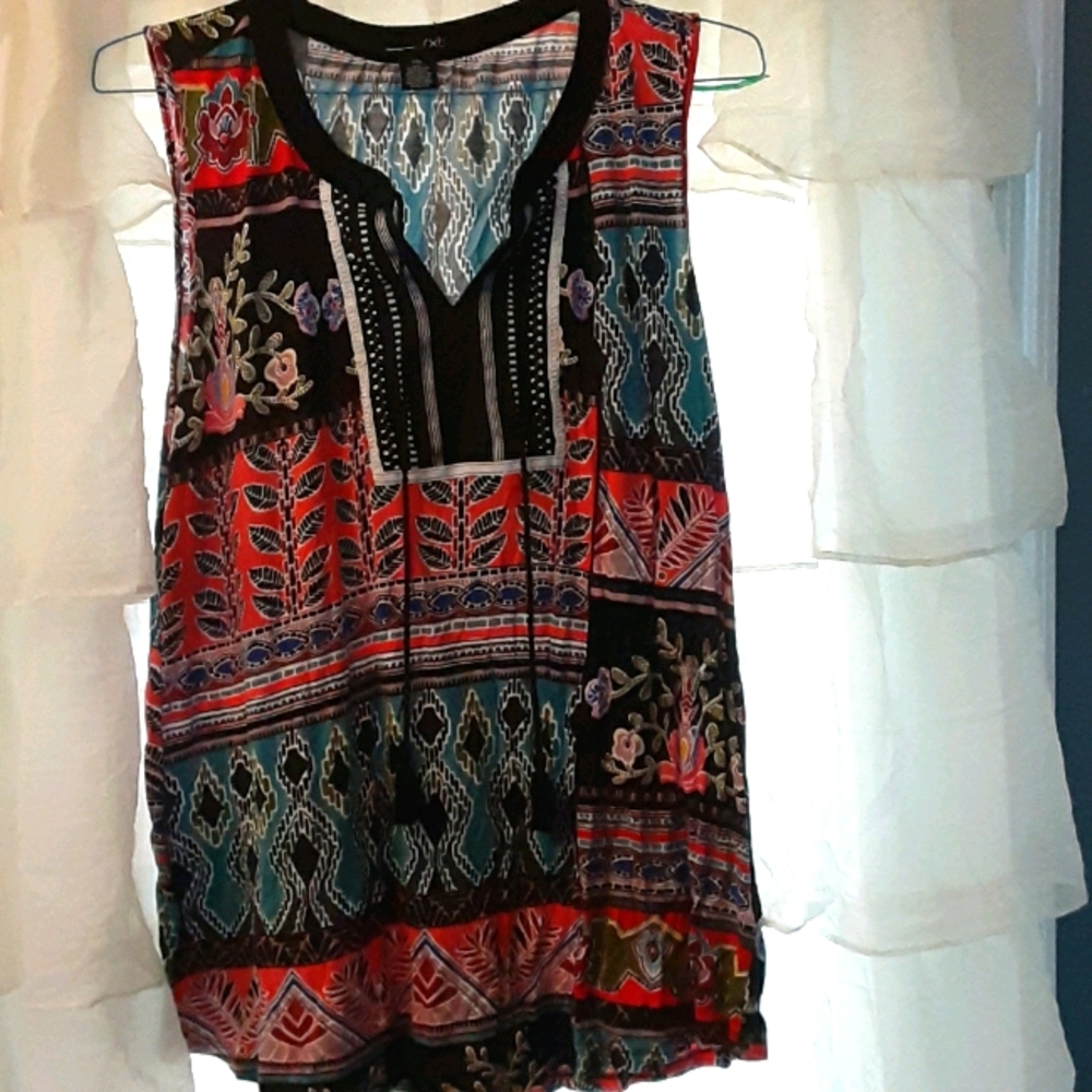 Patterned sleeveless top